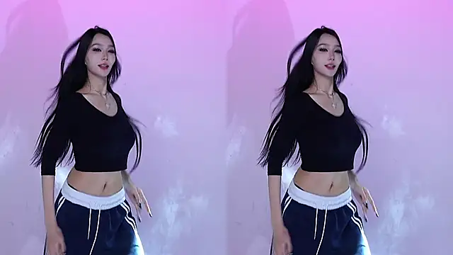 CM---001 online show from 19, 10, 2025