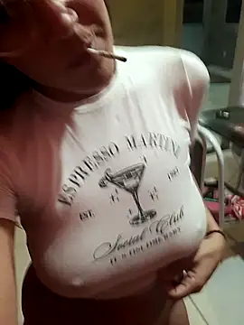 LatinaBeach online show from 4, 10, 2025