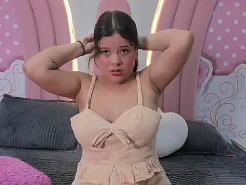 Snapshot of SofiaaBigBoobs chatting on 5, 11, 2025 SofiaaBigBoobs online show from 5, 11, 2025