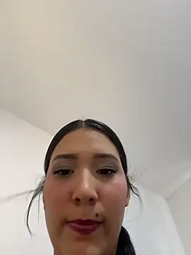 IsabellaJoness  online show from 9, 3, 2026