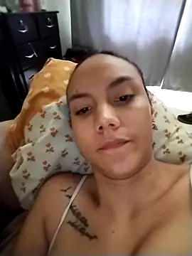 Mia-Reyes online show from 5, 10, 2025