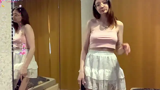 Snapshot of KrystinFunches chatting on 28, 9, 2025 KrystinFunches online show from 28, 9, 2025