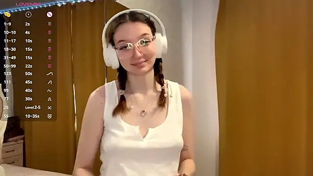 Snapshot of KrystinFunches chatting on 21, 10, 2025 KrystinFunches online show from 21, 10, 2025