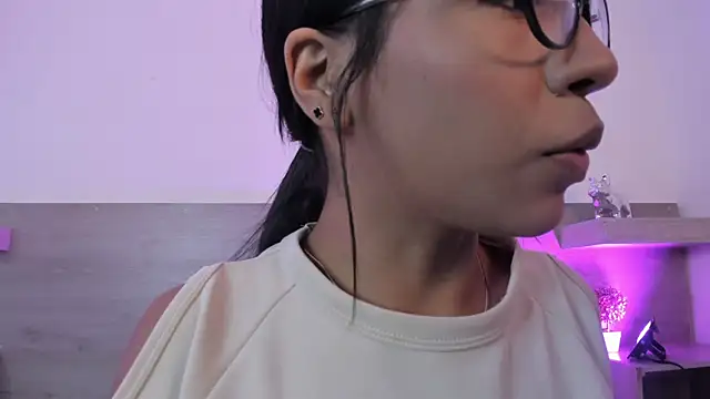 Snapshot of Ivana_Hall chatting on 8, 10, 2025 Ivana Hall online show from 8, 10, 2025