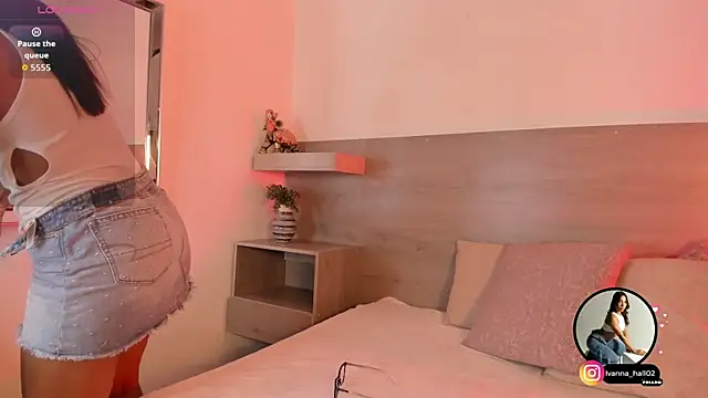 Snapshot of Ivana_Hall chatting on 22, 10, 2025 Ivana Hall online show from 22, 10, 2025