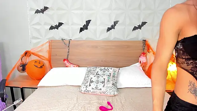 Snapshot of ValeryTrans_ chatting on 25, 10, 2025 ValeryTrans online show from 25, 10, 2025