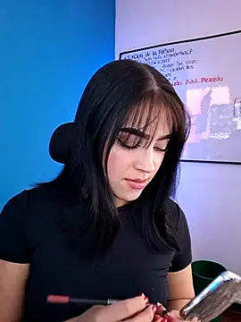 Zafira  online show from 12, 11, 2025