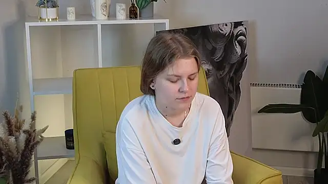 Snapshot of EarleanMottai chatting on 27, 9, 2025 EarleanMottai online show from 27, 9, 2025