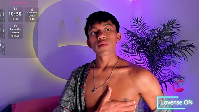 Santti  online show from 7, 10, 2025