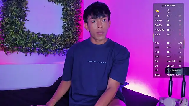 Santti  online show from 4, 11, 2025