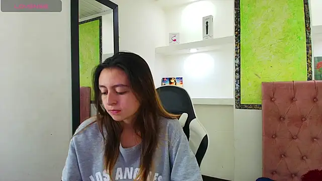 lala clark online show from 21, 11, 2025