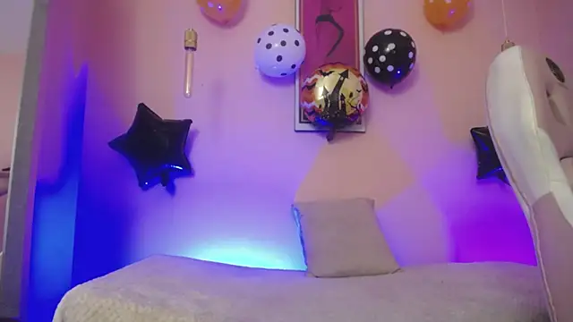 Snapshot of Alice_in_horyland_ chatting on 20, 10, 2025 Alice in horyland online show from 20, 10, 2025