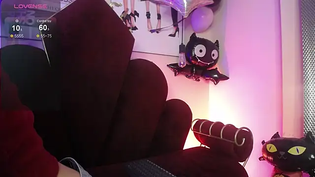 Snapshot of Alice_in_horyland_ chatting on 2, 11, 2025 Alice in horyland online show from 2, 11, 2025