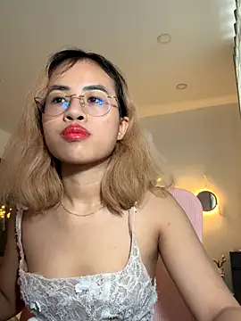 EllieYoon online show from 27, 11, 2025