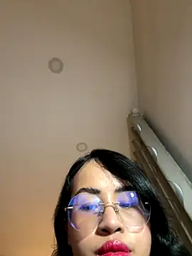 EllieYoon online show from 4, 12, 2025