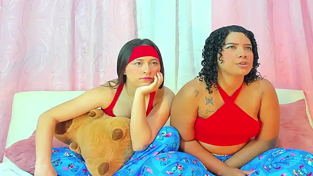 Snapshot of Venus_Girls_ chatting on 23, 9, 2025 Venus Girls online show from 23, 9, 2025