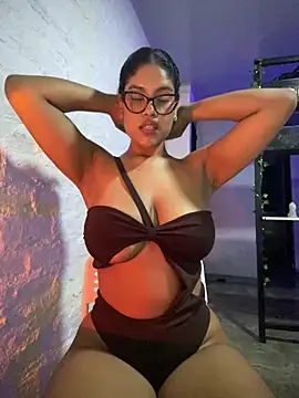 Snapshot of miiabrown18 chatting on 22, 5, 2026 miiabrown18 online show from 22, 5, 2026