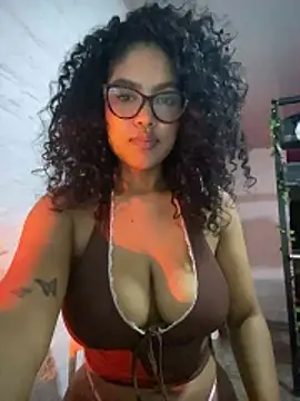Snapshot of miiabrown18 chatting on 24, 5, 2026 miiabrown18 online show from 24, 5, 2026