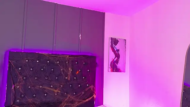 Snapshot of Kataaleya__12 chatting on 31, 10, 2025 Kataaleya 12 online show from 31, 10, 2025