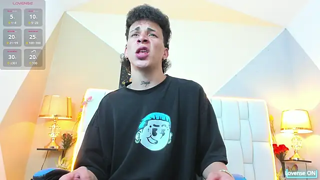 Snapshot of iammariano chatting on 1, 10, 2025 iammariano online show from 1, 10, 2025