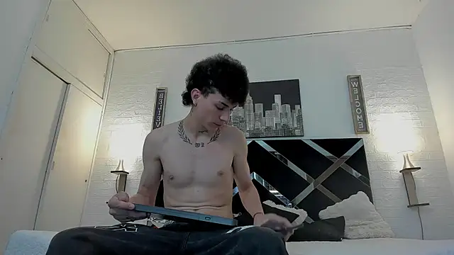 Snapshot of iammariano chatting on 20, 10, 2025 iammariano online show from 20, 10, 2025