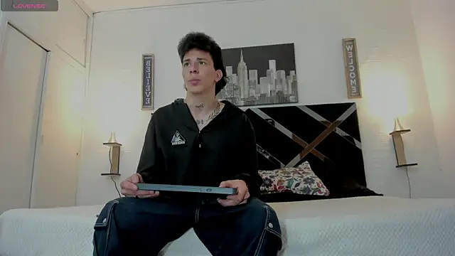 Snapshot of iammariano chatting on 5, 11, 2025 iammariano online show from 5, 11, 2025