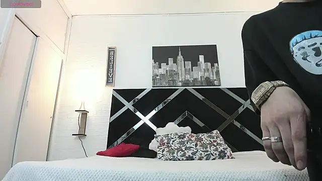 Snapshot of iammariano chatting on 6, 11, 2025 iammariano online show from 6, 11, 2025