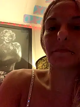 Snapshot of blondebarbiebae chatting on 23, 9, 2025 blondebarbiebae online show from 23, 9, 2025