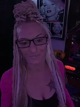 Snapshot of blondebarbiebae chatting on 1, 10, 2025 blondebarbiebae online show from 1, 10, 2025