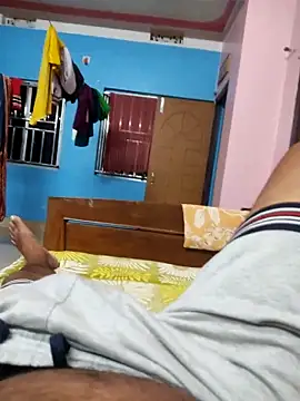 only woman online show from 19, 12, 2025