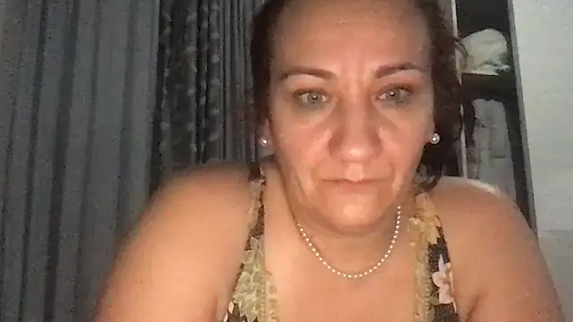 Snapshot of paula19800 chatting on 25, 10, 2025 paula19800 online show from 25, 10, 2025