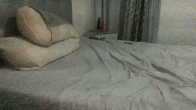 Snapshot of paula19800 chatting on 29, 10, 2025 paula19800 online show from 29, 10, 2025