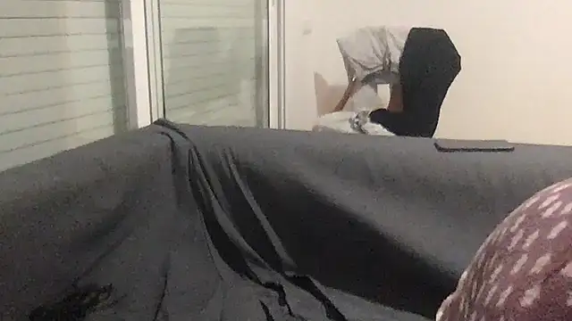 Snapshot of paula19800 chatting on 6, 11, 2025 paula19800 online show from 6, 11, 2025