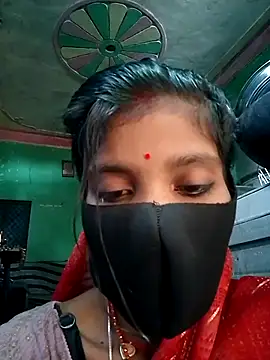 Snapshot of Cuty_kinjal chatting on 11, 10, 2025 Cuty kinjal online show from 11, 10, 2025