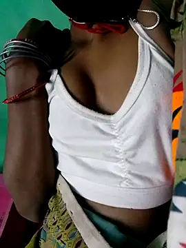 Snapshot of Cuty_kinjal chatting on 26, 10, 2025 Cuty kinjal online show from 26, 10, 2025