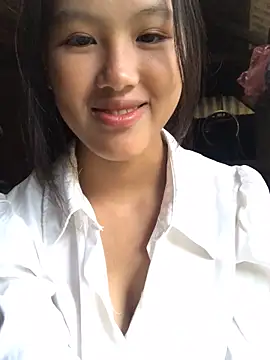 Snapshot of Mai_lovely chatting on 29, 9, 2025 Mai lovely online show from 29, 9, 2025