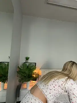 Snapshot of MaryDavies chatting on 17, 3, 2026 MaryDavies online show from 17, 3, 2026