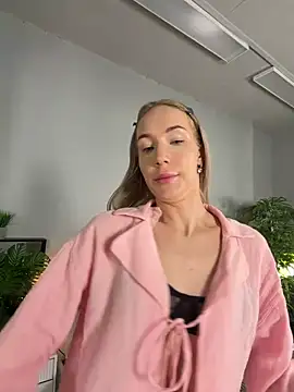 Snapshot of MaryDavies chatting on 23, 3, 2026 MaryDavies online show from 23, 3, 2026