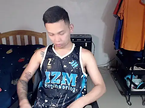 Snapshot of asianmonstercock05 chatting on 1, 10, 2025 asianmonstercock05 online show from 1, 10, 2025