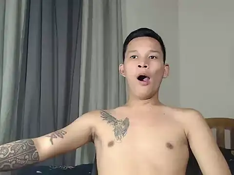 Snapshot of asianmonstercock05 chatting on 14, 10, 2025 asianmonstercock05 online show from 14, 10, 2025