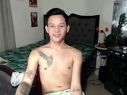 Snapshot of asianmonstercock05 chatting on 2, 11, 2025 asianmonstercock05 online show from 2, 11, 2025