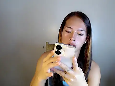 Snapshot of ashley_bombshell chatting on 28, 10, 2025 ashley bombshell online show from 28, 10, 2025