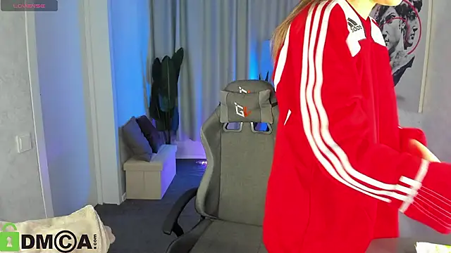 Al1ice Moures online show from 18, 3, 2026