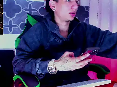 Skinny batman online show from 3, 12, 2025