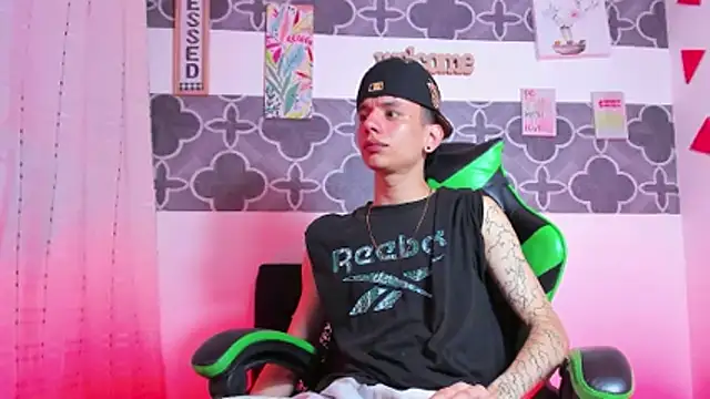 Skinny batman online show from 19, 12, 2025