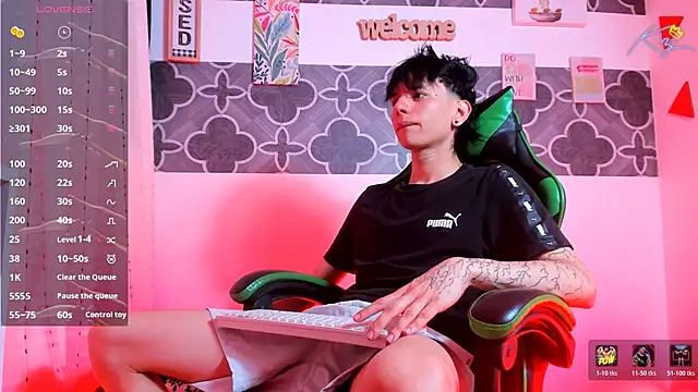 Snapshot of Skinny_batman chatting on 18, 1, 2026 Skinny batman online show from 18, 1, 2026