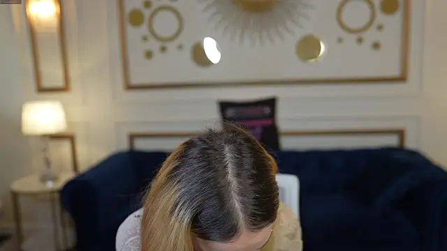 Snapshot of Luchi_Sun chatting on 22, 10, 2025 Luchi Sun online show from 22, 10, 2025