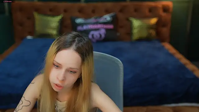 Luchi Sun online show from 24, 11, 2025