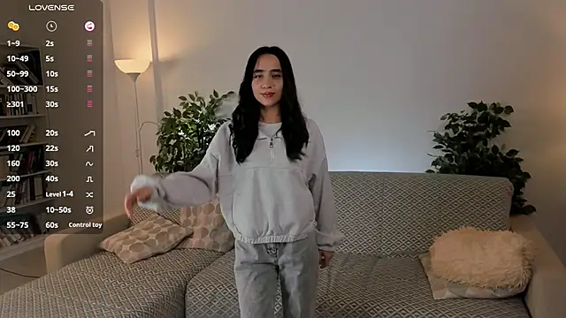 Snapshot of LoidaTatom chatting on 7, 10, 2025 LoidaTatom online show from 7, 10, 2025