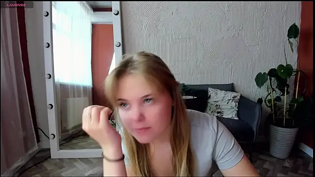 Snapshot of Melissa_199 chatting on 6, 10, 2025 Melissa 199 online show from 6, 10, 2025